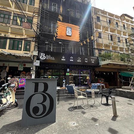 Bud Brew Beyond Dispensary And Hotel Bangkok Buitenkant foto